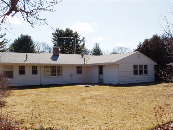 36 Savoy Road Framingham, MA 01701 - Photo 3 of 21