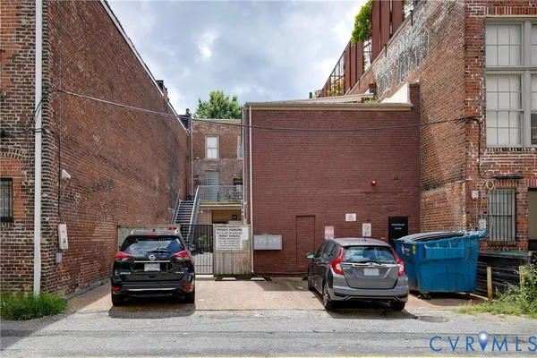 $1,700 | 306 East Broad Street, Unit 1B, Richmond, VA 23219