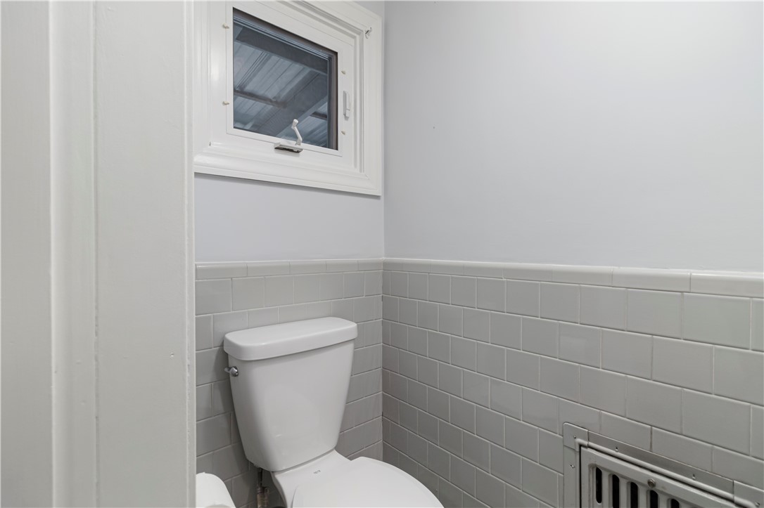 10 Oak Hill Pawtucket, RI 02860 - Photo 16 of 46