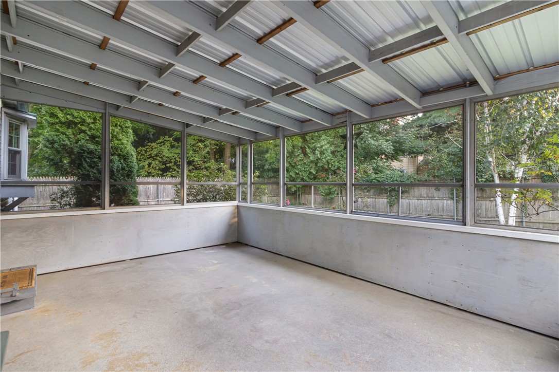 10 Oak Hill Pawtucket, RI 02860 - Photo 17 of 46