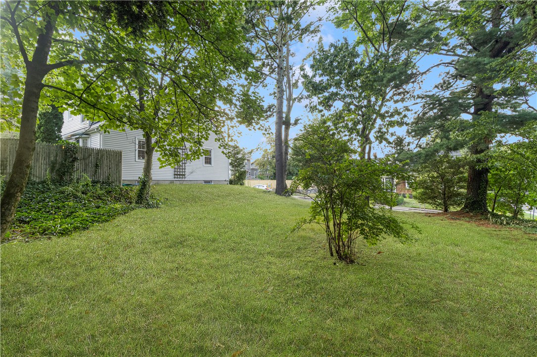 10 Oak Hill Pawtucket, RI 02860 - Photo 36 of 46