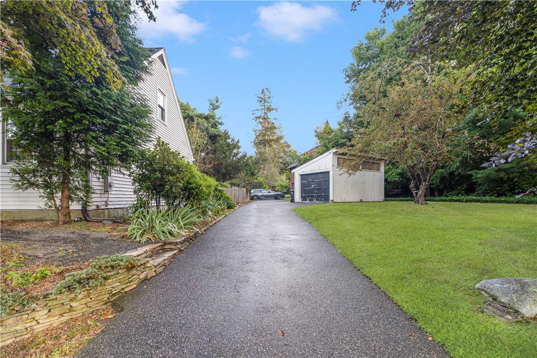 10 Oak Hill Pawtucket, RI 02860 - Photo 39 of 46