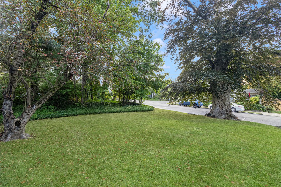 10 Oak Hill Pawtucket, RI 02860 - Photo 40 of 46