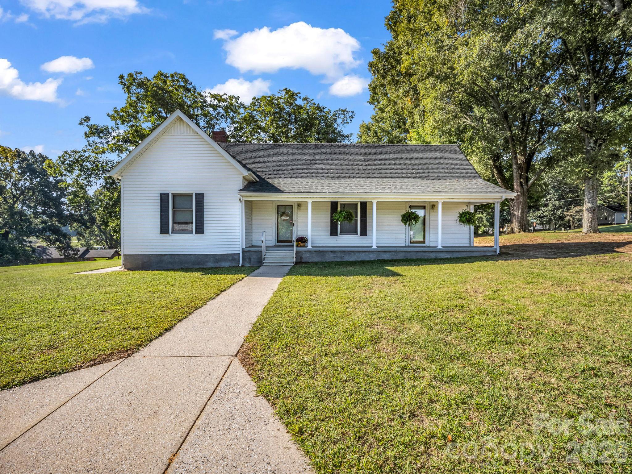 3833 Robert Riding Road Shelby, NC 28150 - Photo 1 of 35 Gallery Image 1