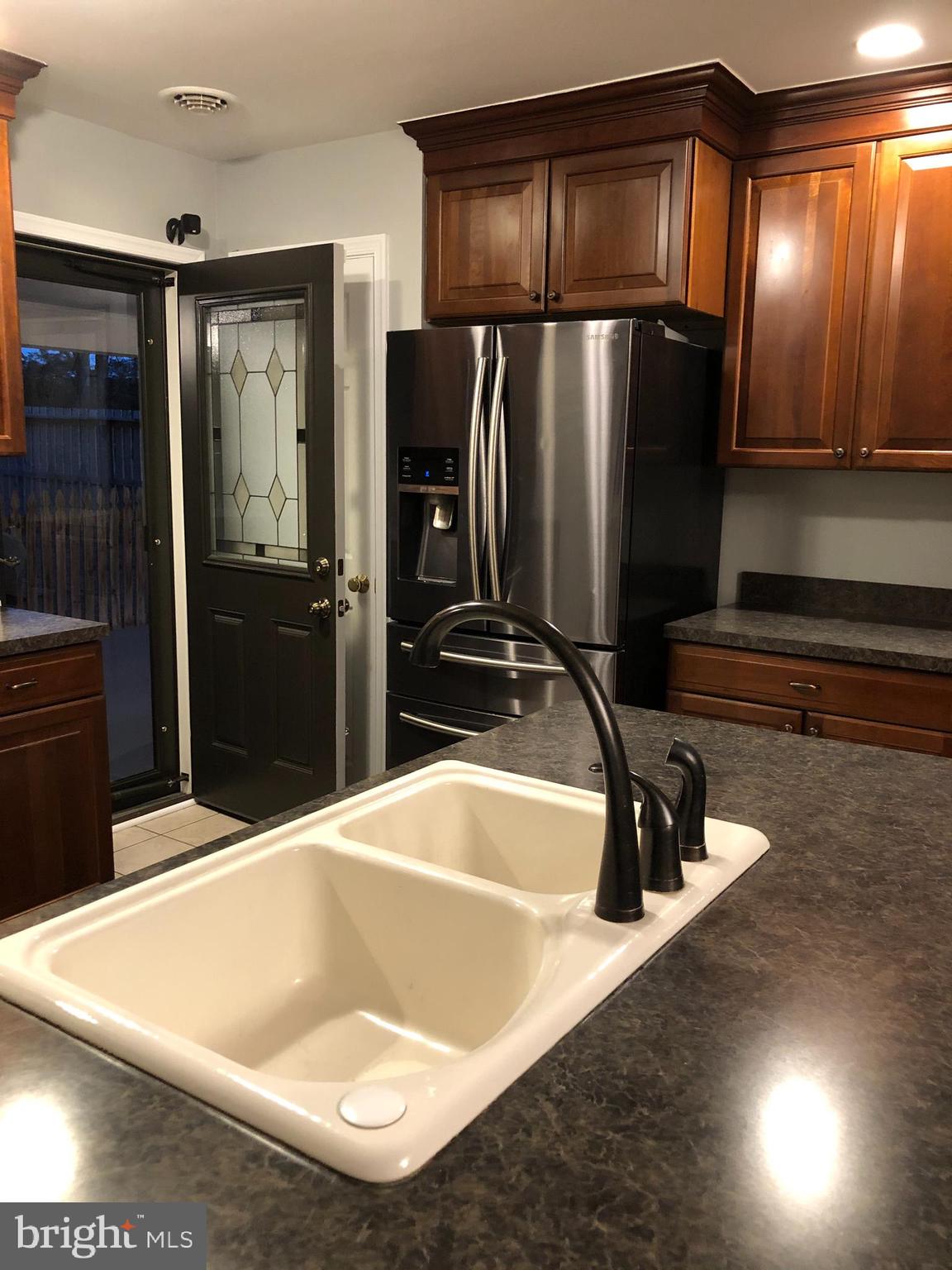 4720 Dumfries Road Catlett, VA 20119 - Photo 17 of 51 Interior - Kitchen - Double Sink & Storm Door/Door