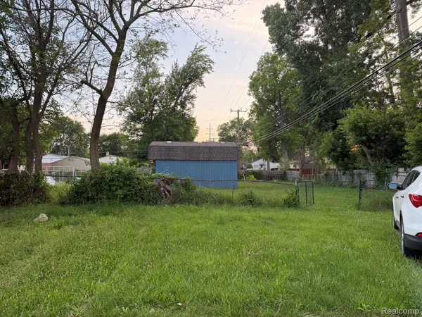 $55,500 | 5775 Dowling Avenue, Westland, MI 48185