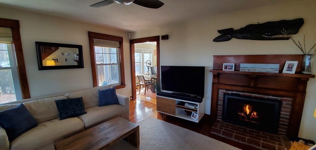 193 Spring Street Hull, MA 02045 - Photo 9 of 34 Gallery Image 9