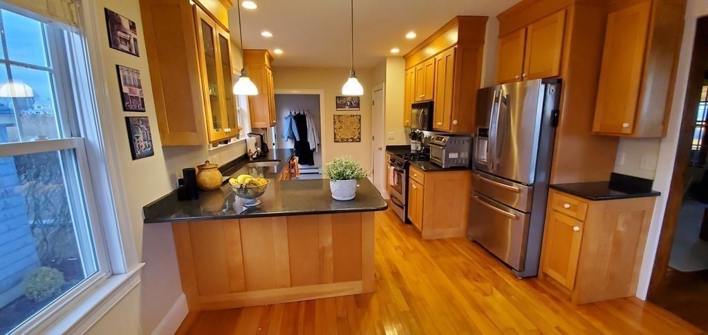 193 Spring Street Hull, MA 02045 - Photo 10 of 34 Gallery Image 10