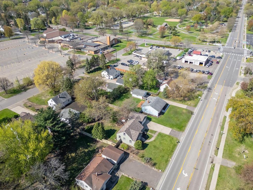 1052 County B Road West Roseville, MN 55113 - Photo 27 of 33
