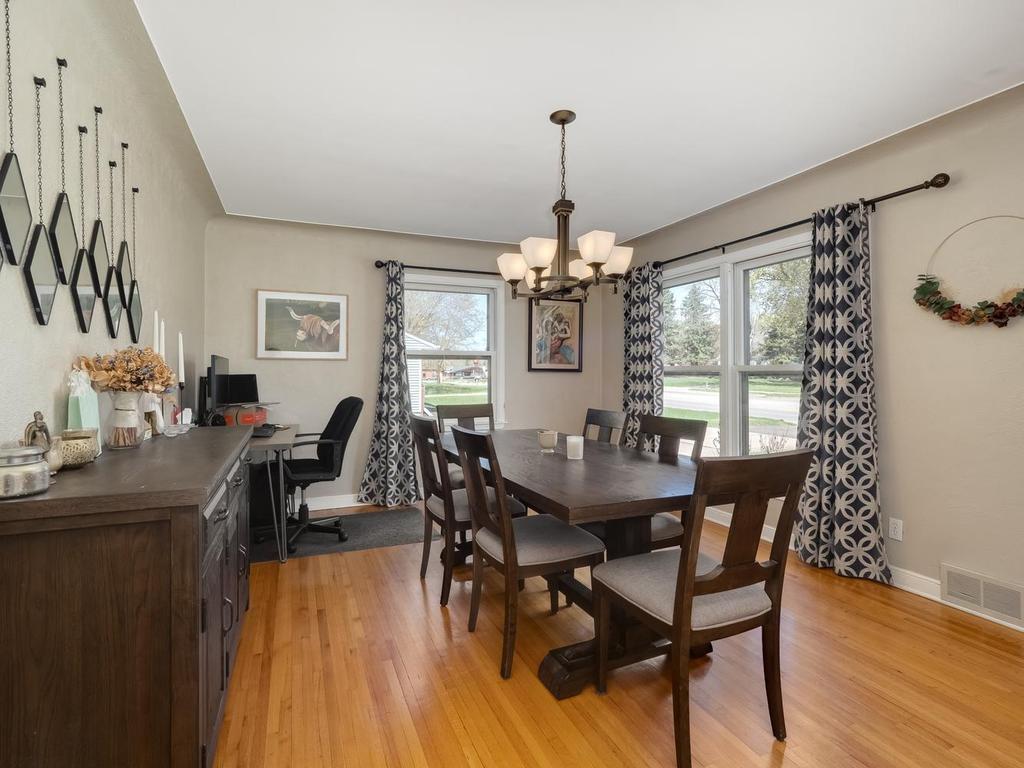 1052 County B Road West Roseville, MN 55113 - Photo 5 of 33