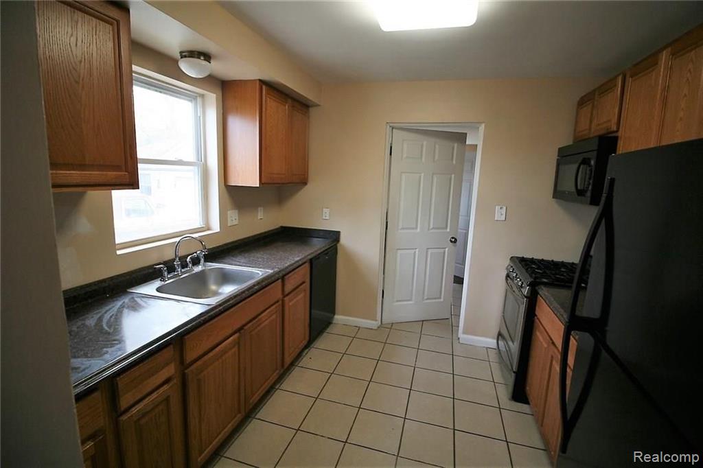 8895 Inkster Road Livonia, MI 48150 - Photo 10 of 22