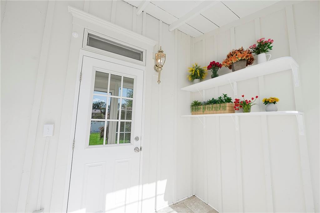 920 Chestnut Street Indiana, PA 15701 - Photo 18 of 25 Back Porch