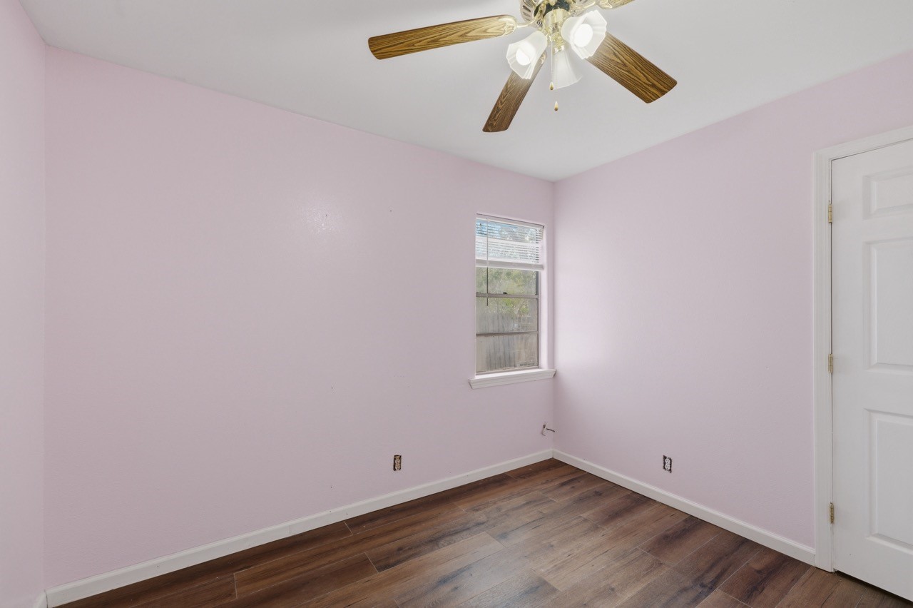 1101 Laredo Street Sinton, TX 78387 - Photo 15 of 26