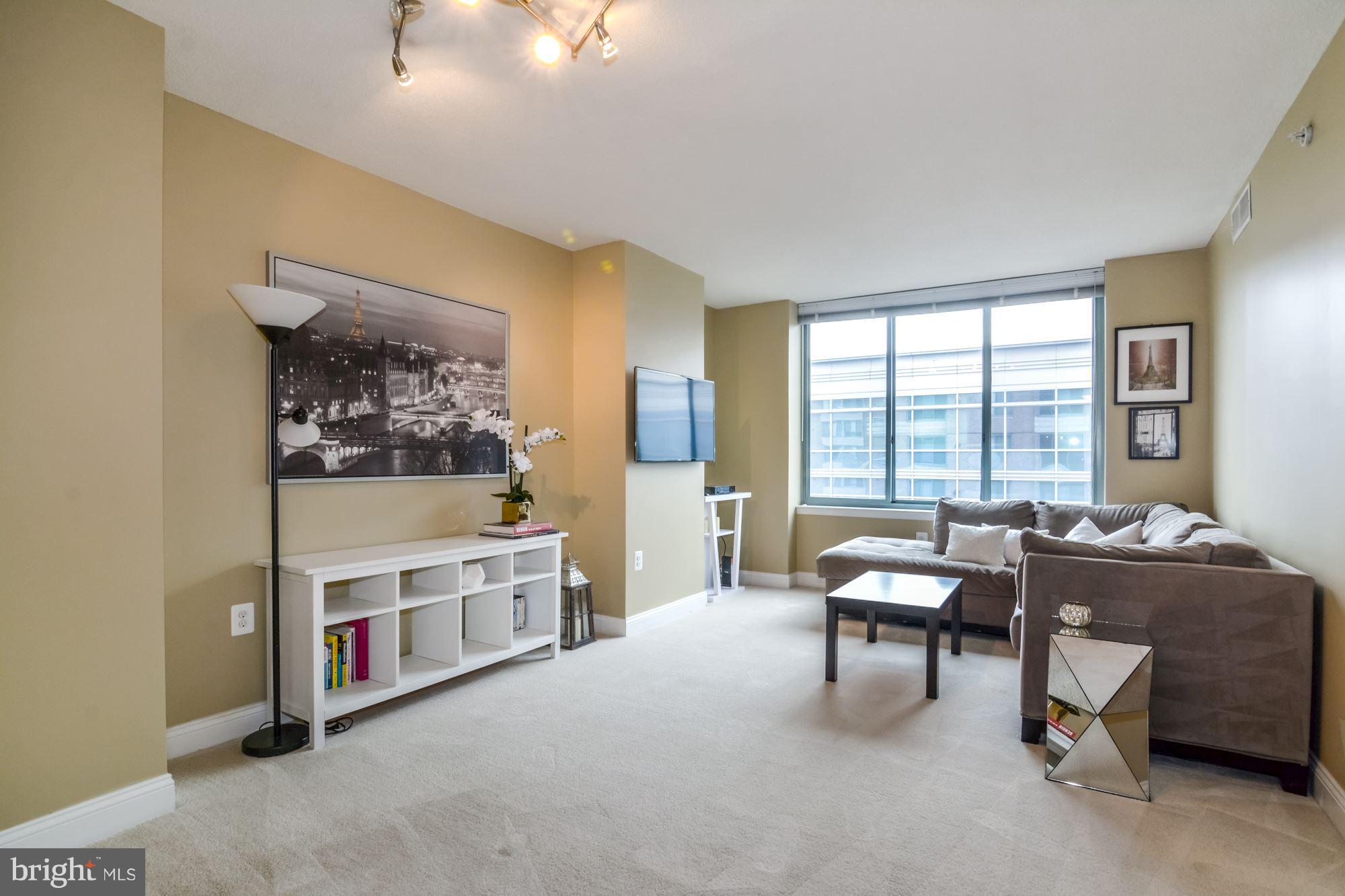 851 North Glebe Road, Unit 1518 Arlington, VA 22203 - Photo 6 of 20 Interior (General)