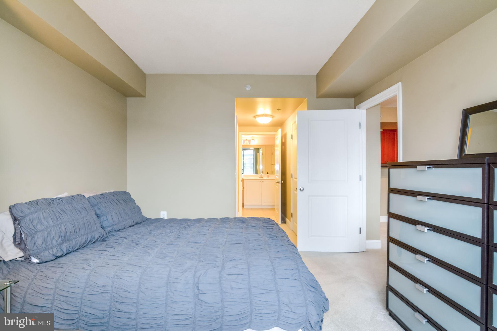 851 North Glebe Road, Unit 1518 Arlington, VA 22203 - Photo 10 of 20 Bedroom