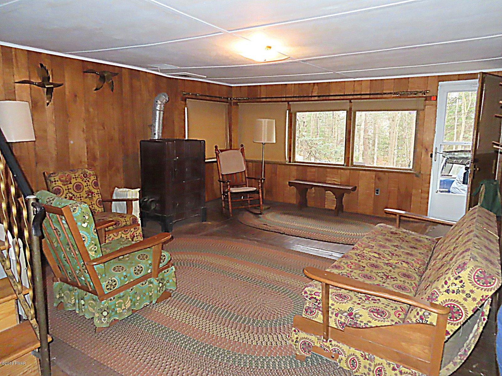 394 North Shore Road Greentown, PA 18426 - Photo 5 of 37