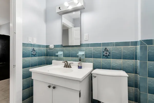 $2,600 | 32-34 Magnolia Street, Unit 2, Lawrence, MA 01841