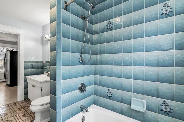 $2,600 | 32-34 Magnolia Street, Unit 2, Lawrence, MA 01841