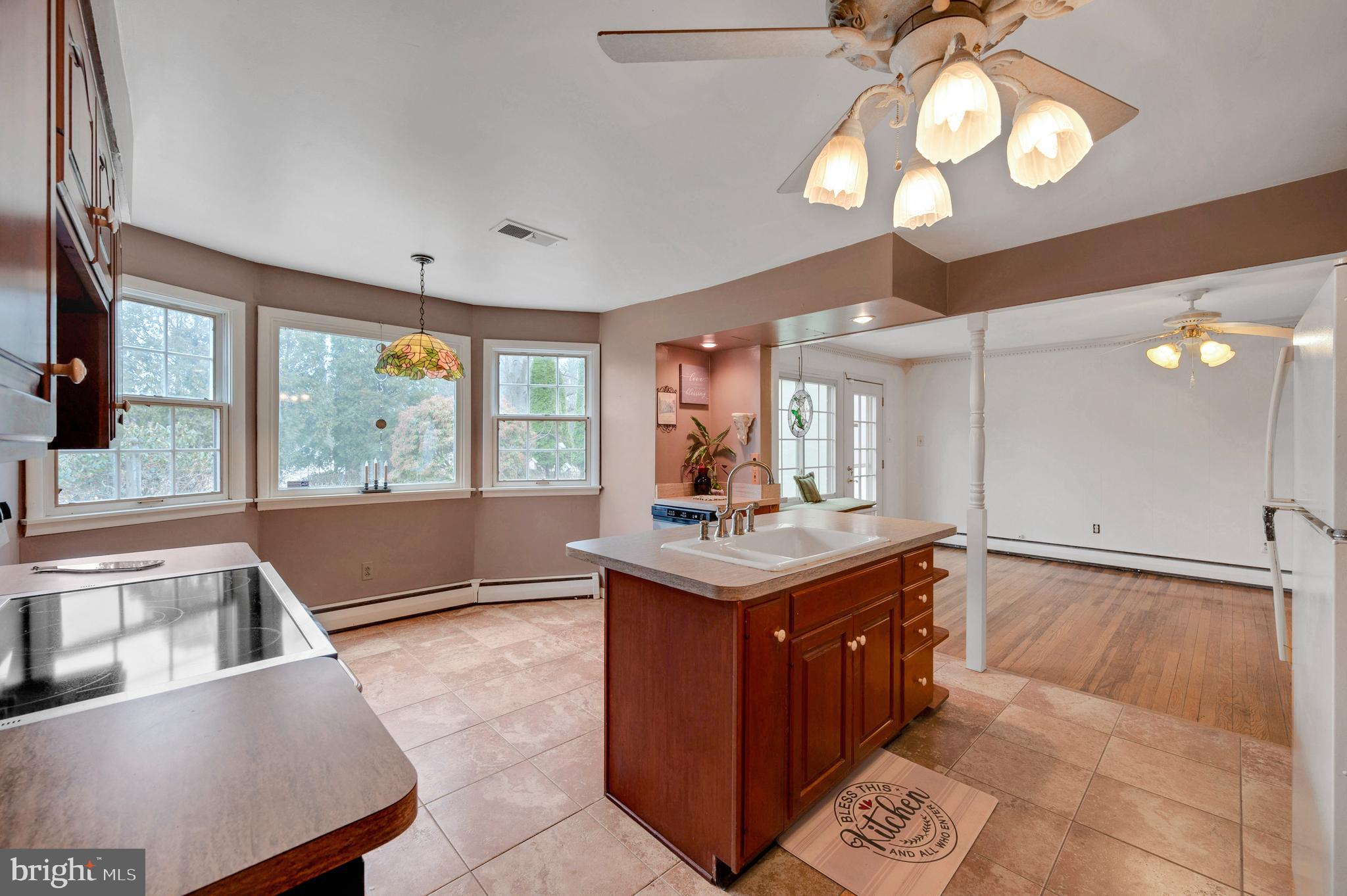 138 Stout Road Ambler, PA 19002 - Photo 11 of 35 Kitchen