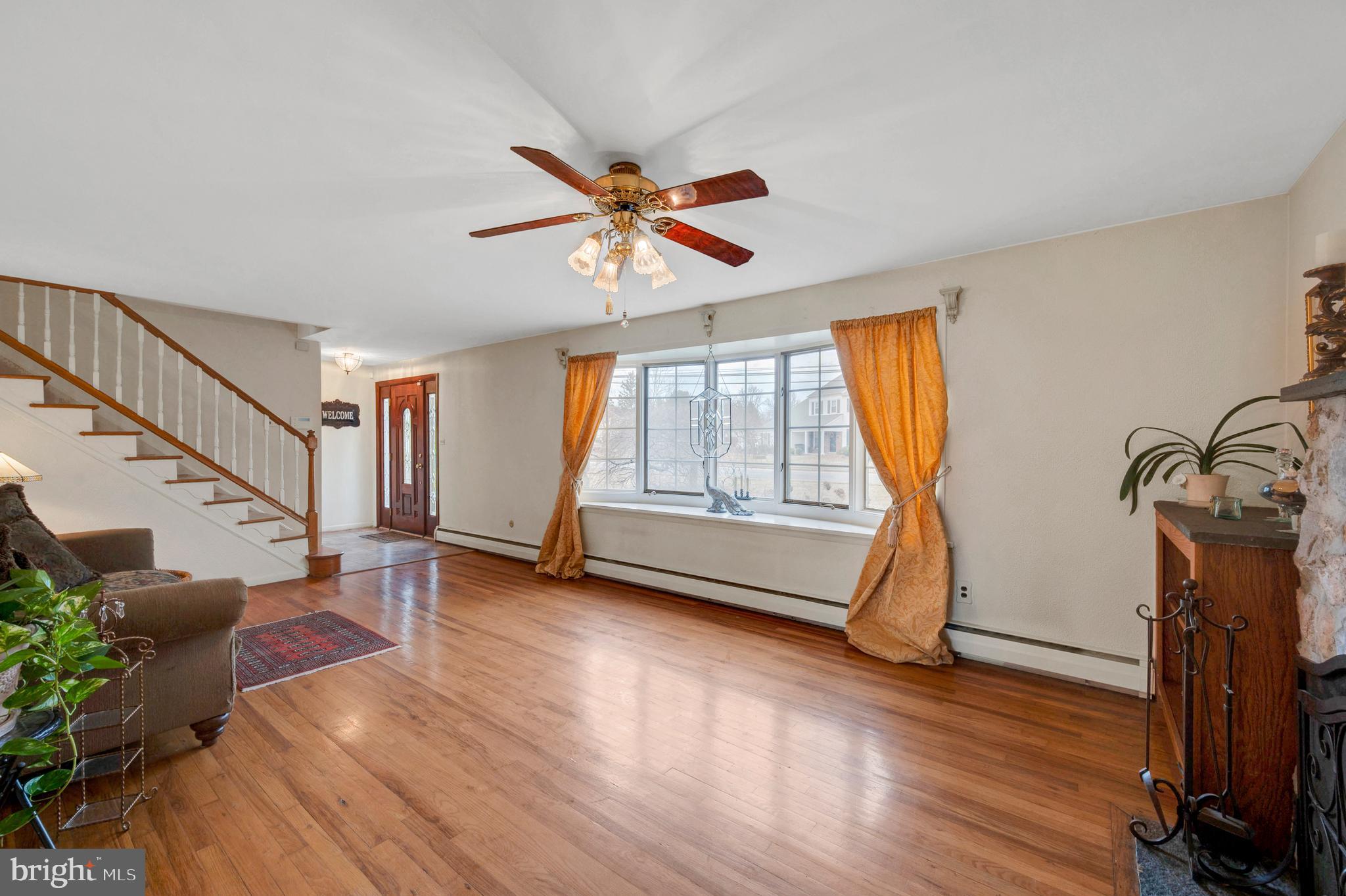 138 Stout Road Ambler, PA 19002 - Photo 5 of 35 Formal Living Room