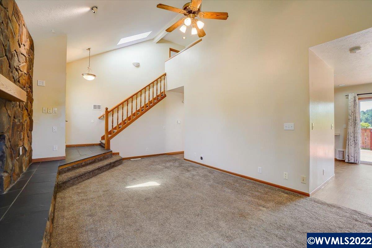 5183 Jones Road Southeast Salem, OR 97306 - Photo 5 of 42 Gallery Image 5