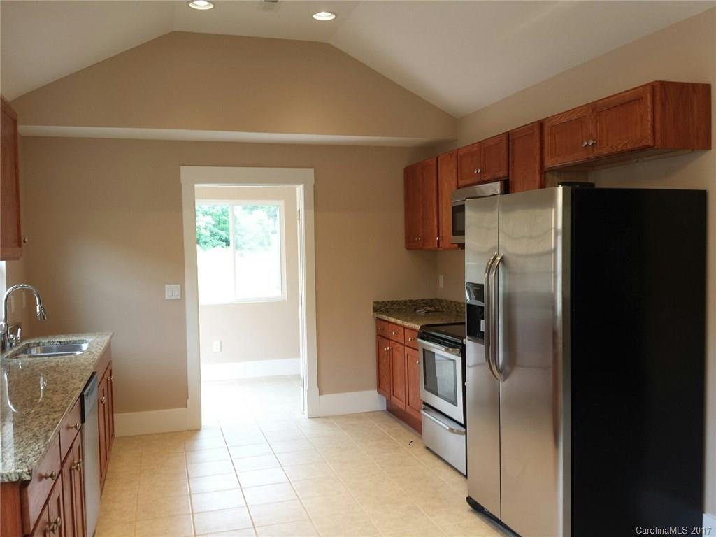 9 McLean Road Weaverville, NC 28787 - Photo 3 of 8 Gallery Image 3