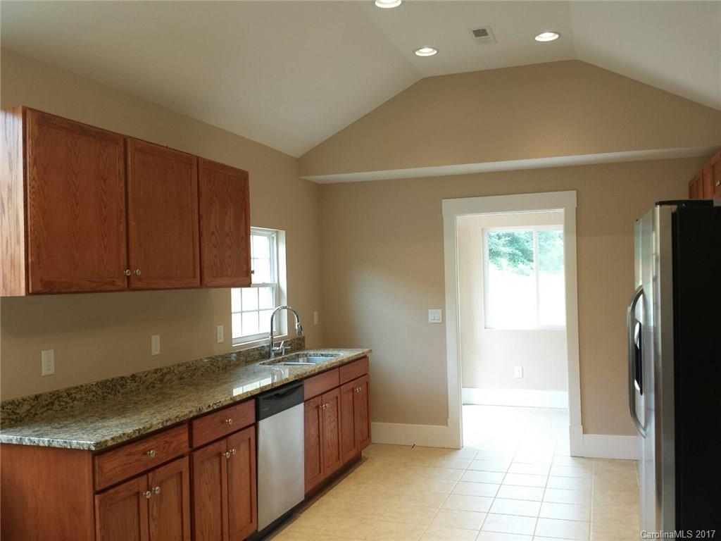 9 McLean Road Weaverville, NC 28787 - Photo 4 of 8 Gallery Image 4
