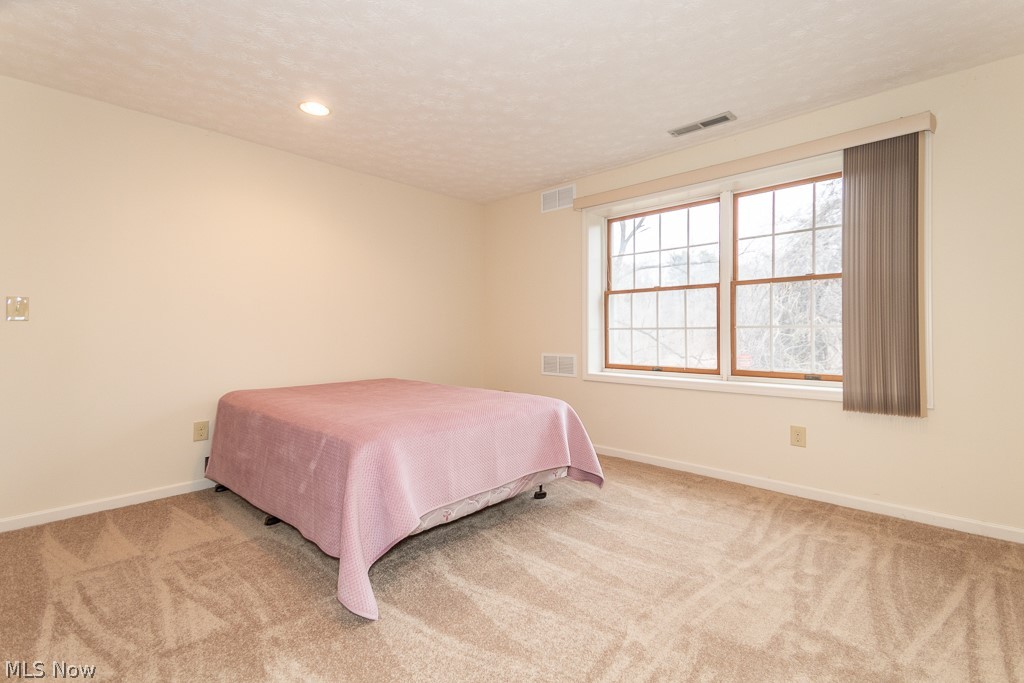 10284 Hoose Road, Unit 4 Mentor, OH 44060 - Photo 29 of 35 Gallery Image 29