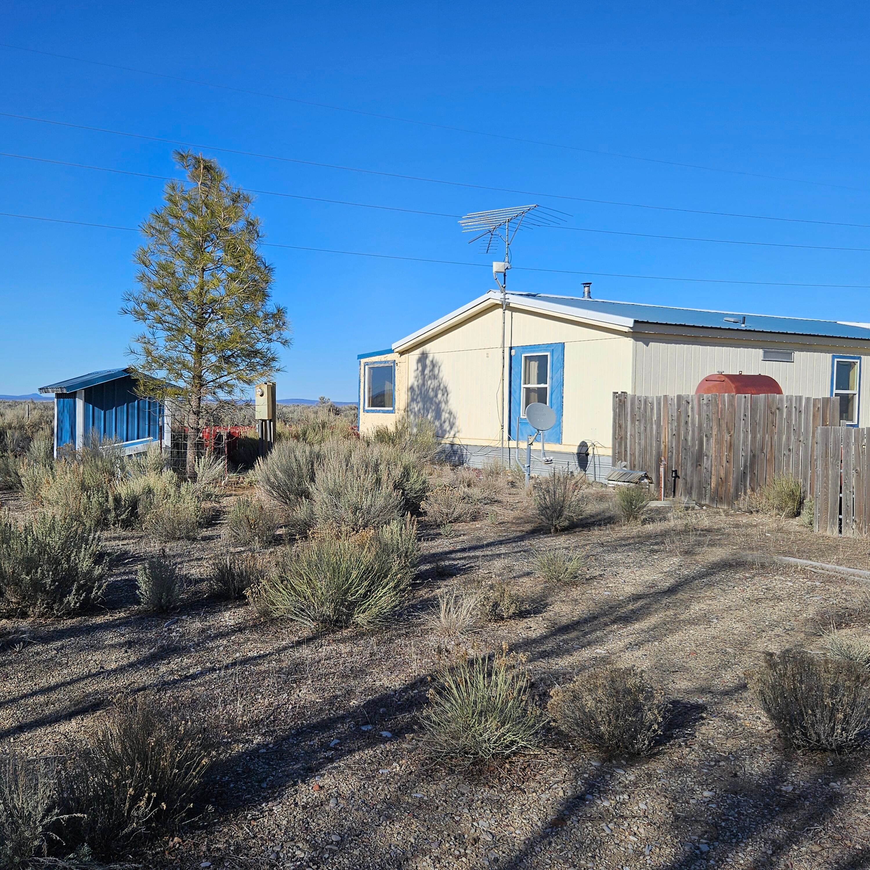 58935 Fossil Lake Road Christmas Valley, OR 97641 - Photo 7 of 19 Back left side
