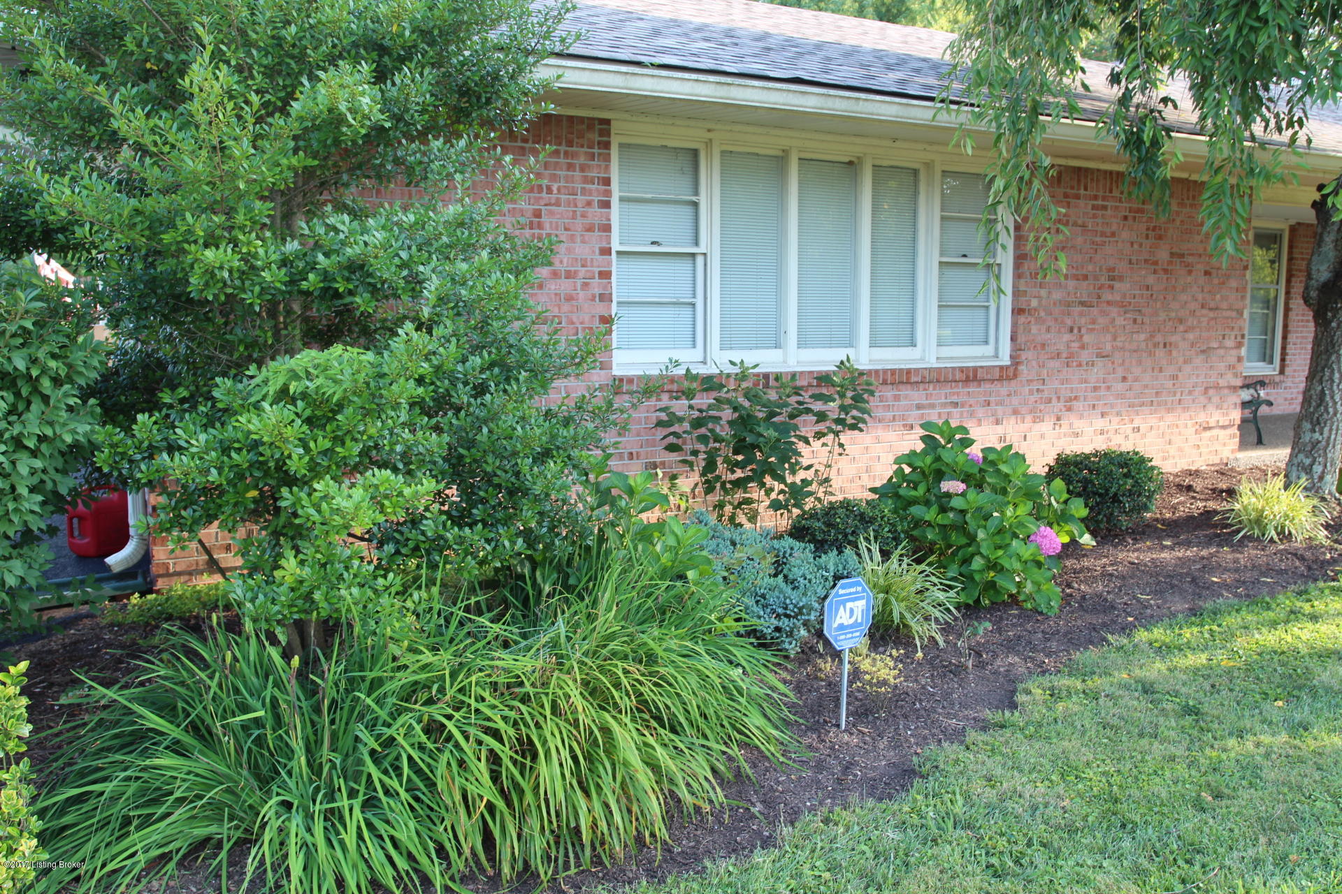 10202 Fairmount Road Louisville, KY 40291 - Photo 63 of 70 10202 Fairmount Rd