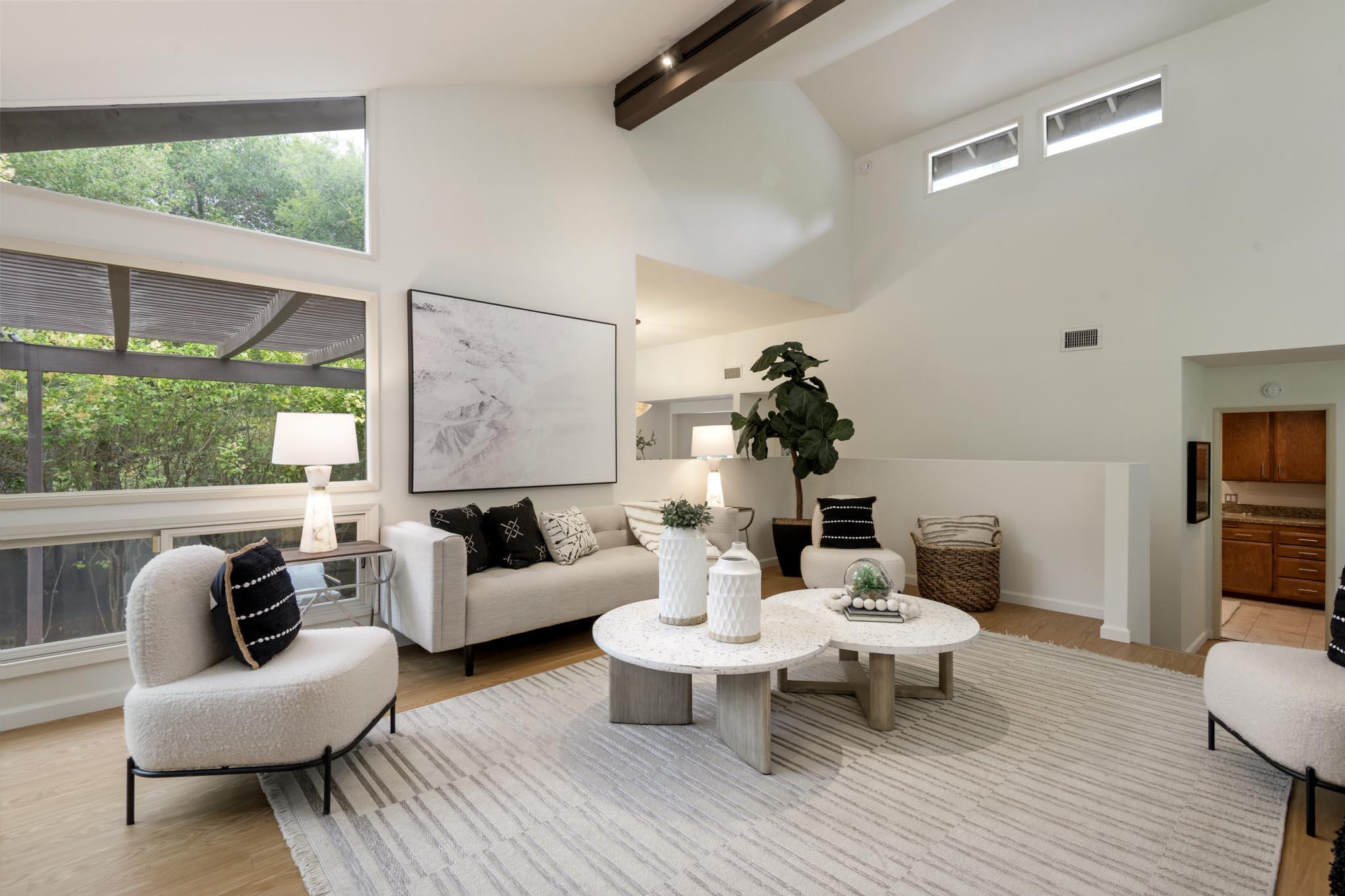 1545 Manitou Road Santa Barbara, CA 93105 - Photo 3 of 26 Living Room