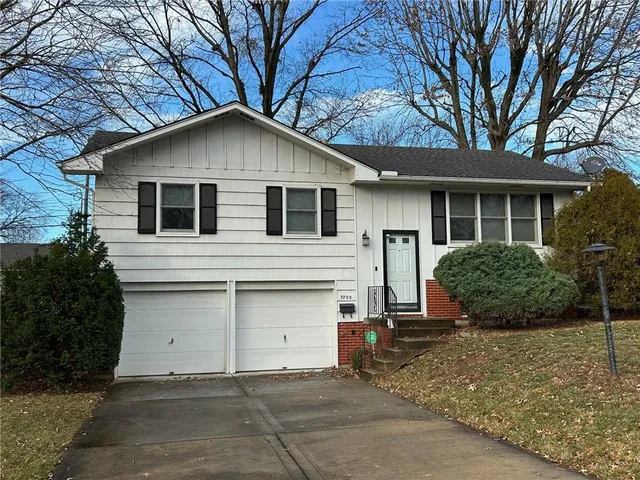 $219,950 | 3700 Randall Drive, Independence, MO 64055