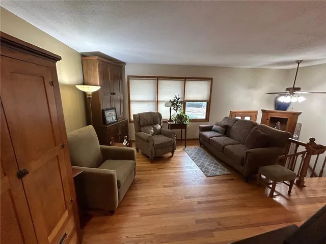 $219,950 | 3700 Randall Drive, Independence, MO 64055