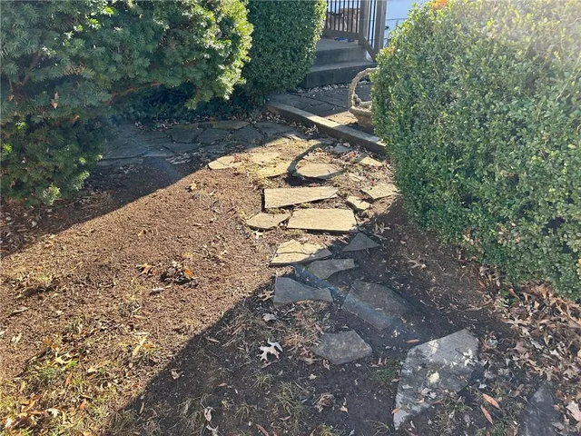 $219,950 | 3700 Randall Drive, Independence, MO 64055