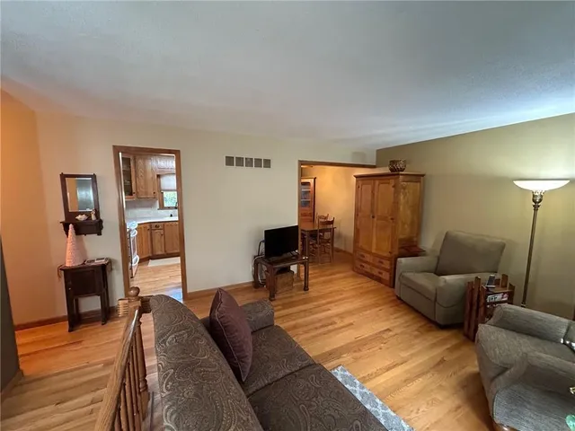 $219,950 | 3700 Randall Drive, Independence, MO 64055