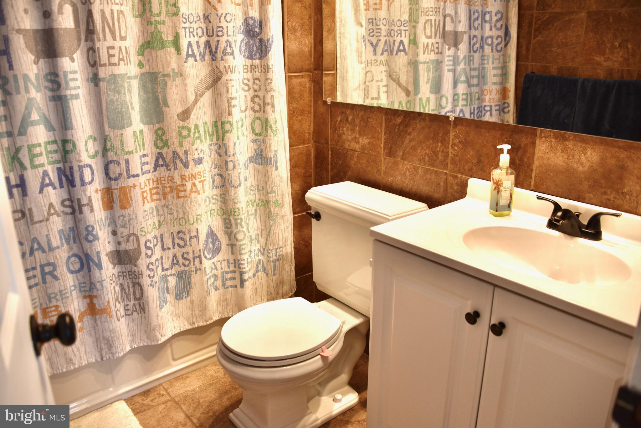 37 Tee Circle Reading, PA 19607 - Photo 27 of 35 Main Hall Tiled Bath