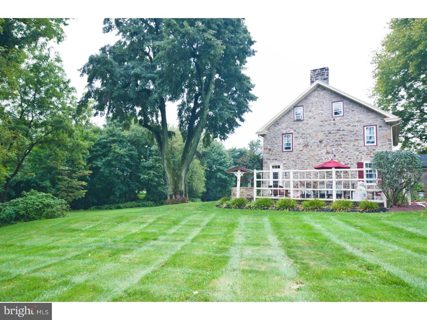 1145 Charter Road Warminster, PA 18974 - Photo 11 of 63 Side Yard