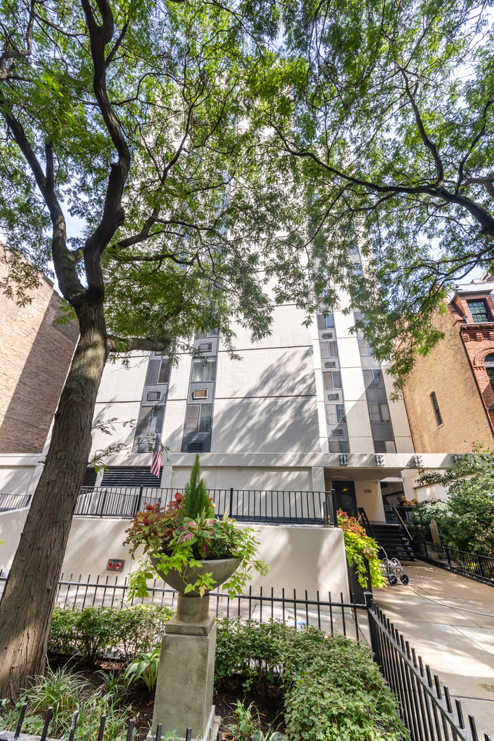 1339 North Dearborn Street, Unit 2B Chicago, IL 60610 - Photo 1 of 20 a view of an outdoor space with seating