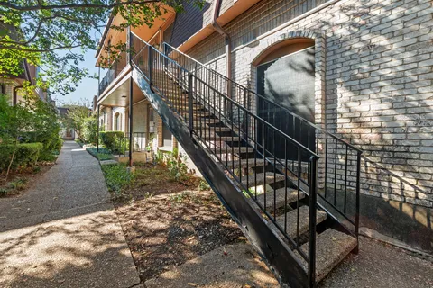 $195,000 | 7801 Shoal Creek Boulevard, Unit 203, Austin, TX 78757