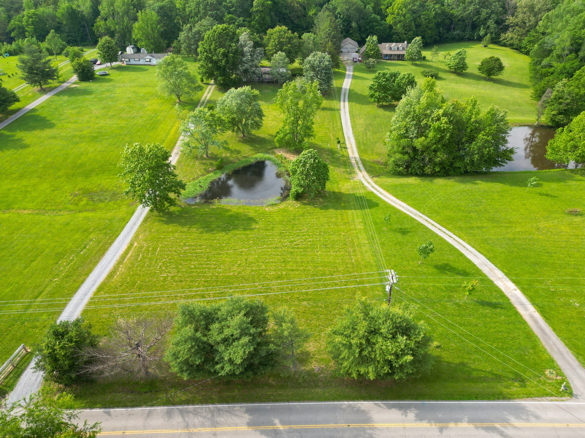 1776 Mosley Ferry Road Chapmansboro, TN 37035 - Photo 8 of 15 Gallery Image 8