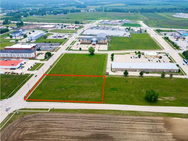 $300,000 | 1044 Wylie Drive, Bloomington, IL 61705