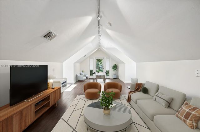 $6,495,000 | 10001 Southwest 60th Court, Pinecrest, FL 33156