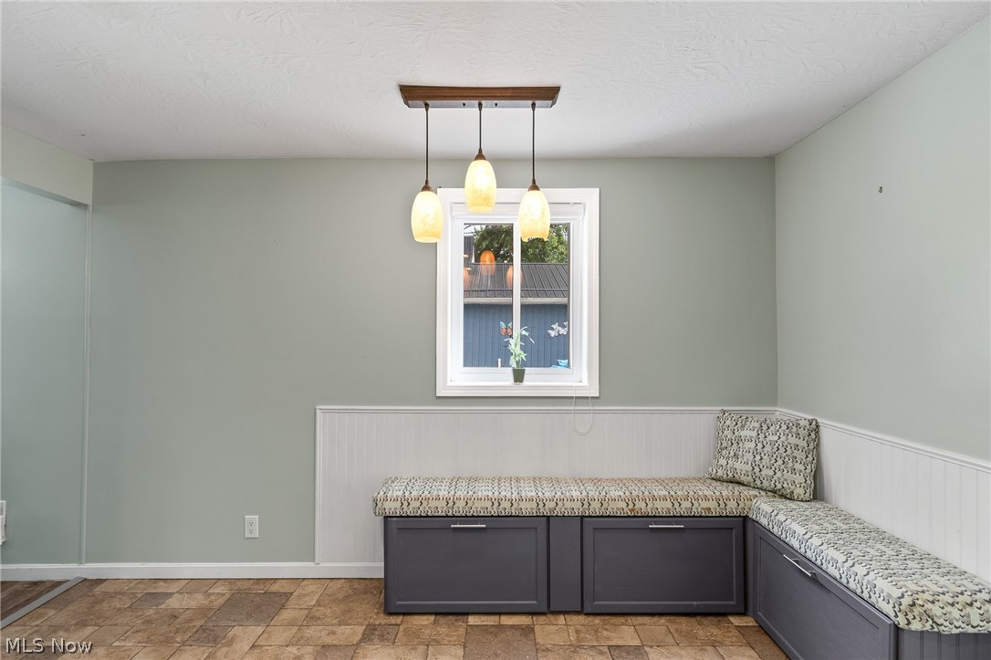 2607 Berry Road Akron, OH 44320 - Photo 11 of 31 Gallery Image 11
