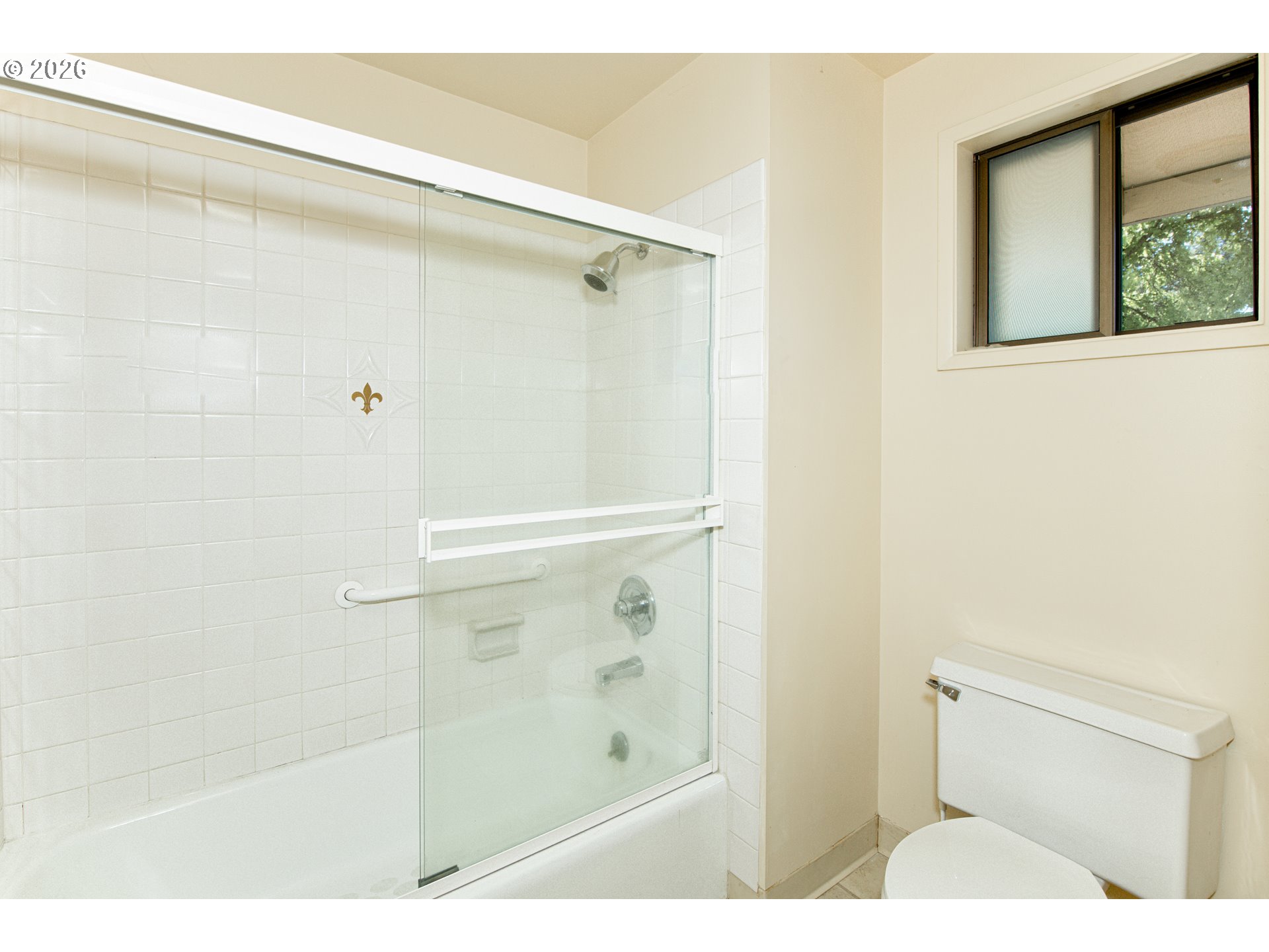 9 Britten Court Lake Oswego, OR 97035 - Photo 20 of 31 Bathroom