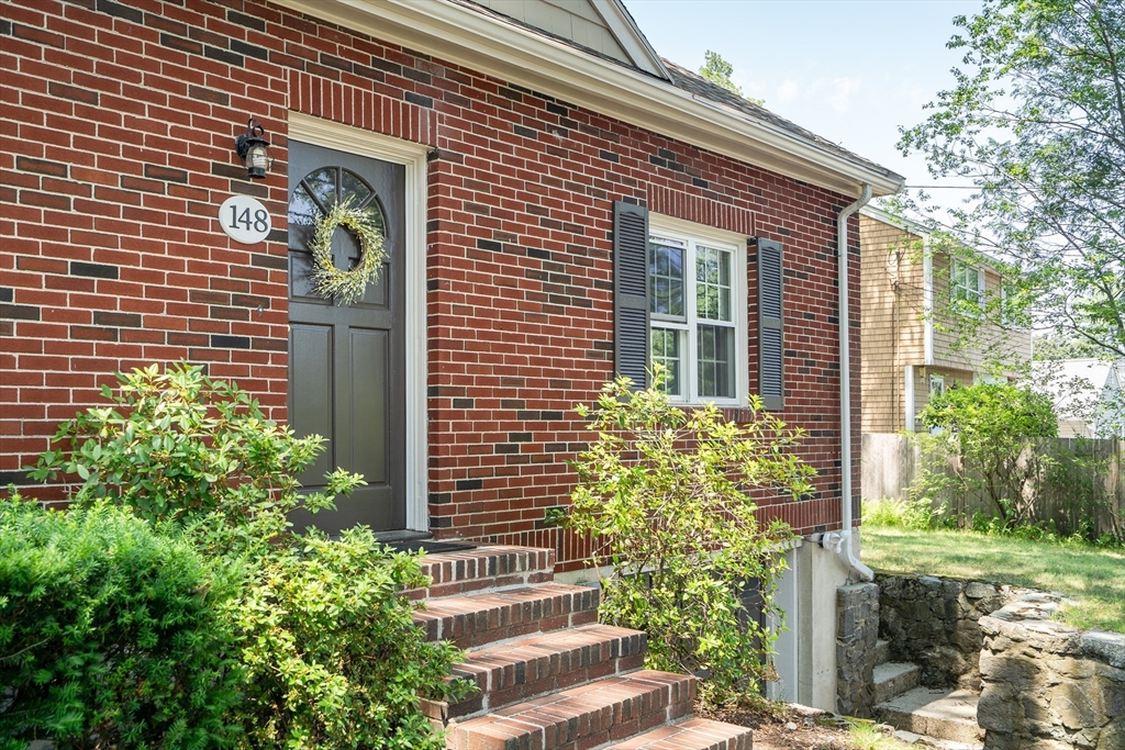 148 Cedar Street Lexington, MA 02421 - Photo 2 of 38
