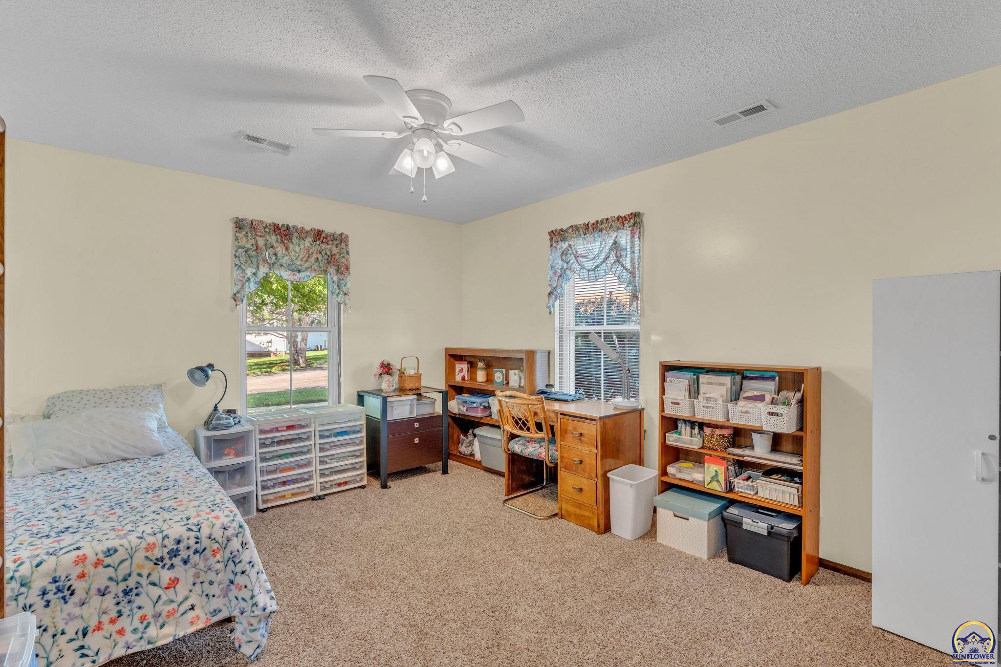 5853 Southwest 22nd Terrace Topeka, KS 66614 - Photo 10 of 12