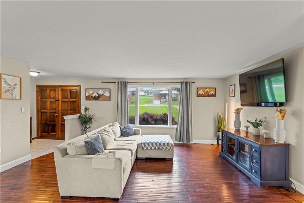 556 Country Club Road Washington, PA 15301 - Photo 11 of 35 Gallery Image 11