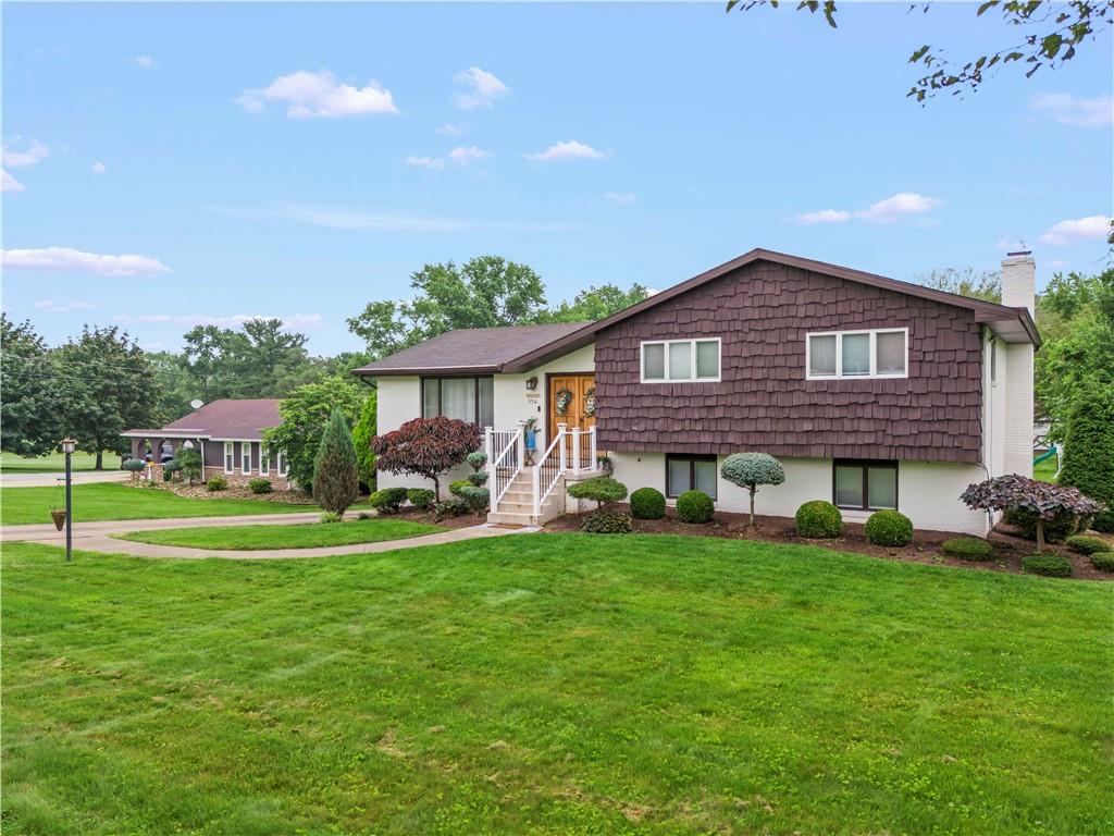 556 Country Club Road Washington, PA 15301 - Photo 3 of 35 Gallery Image 3