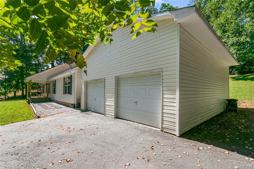 17 Duckett Road Candler, NC 28715 - Photo 3 of 40 Gallery Image 3