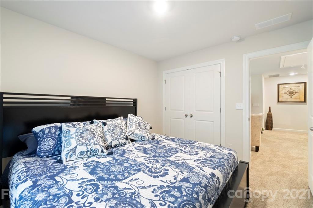 6129 Hailstone Road Charlotte, NC 28215 - Photo 14 of 21 Gallery Image 14